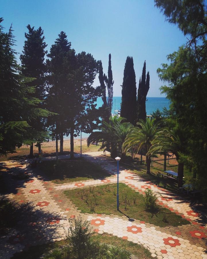 Pansionat Strana Dushi Sukhumi Bagian luar foto